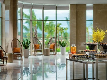 movenpick resort cam ranh