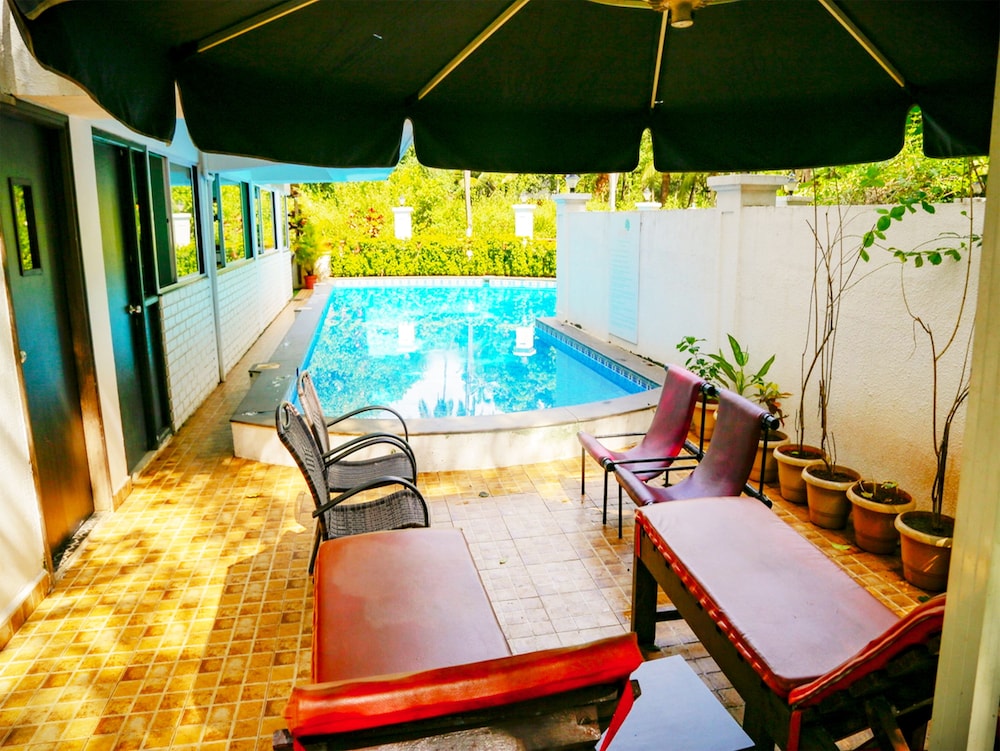 arotel rooms and suites