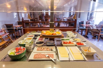 first hotel amalie