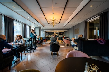 first hotel amalie