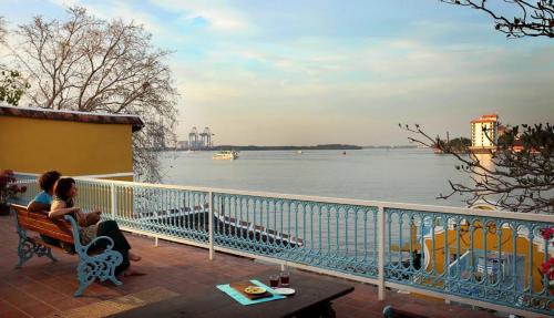 bloom boutique waterfront fort kochi