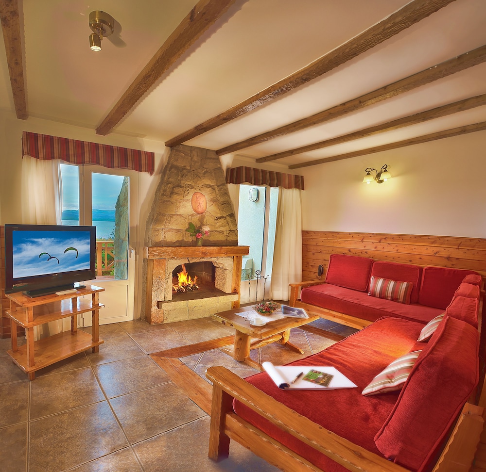 huinid cabanas bustillo