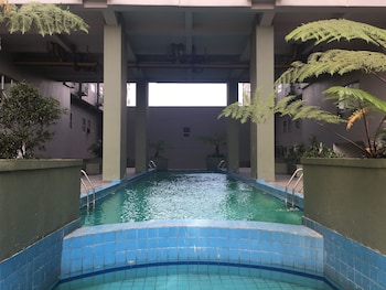 Stylish Studio Room Grand Asia Afrika Apartment,,3 star