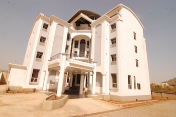 fisher suites and apartments