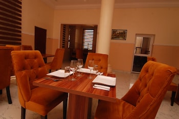 fisher suites and apartments