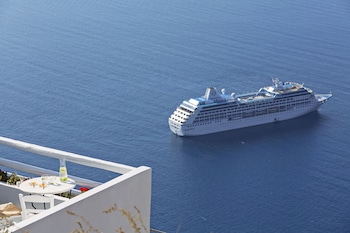 helestia pocket hotel caldera santorini