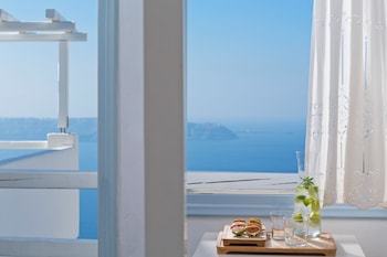 helestia pocket hotel caldera santorini