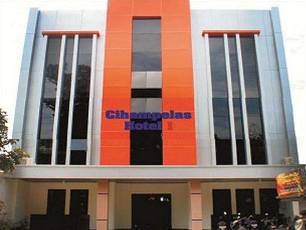cihampelas hotel 1