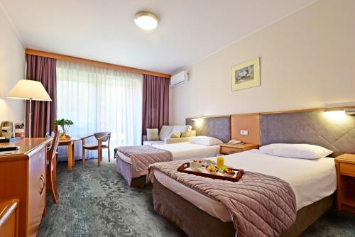 hotel mragowo resort and spa