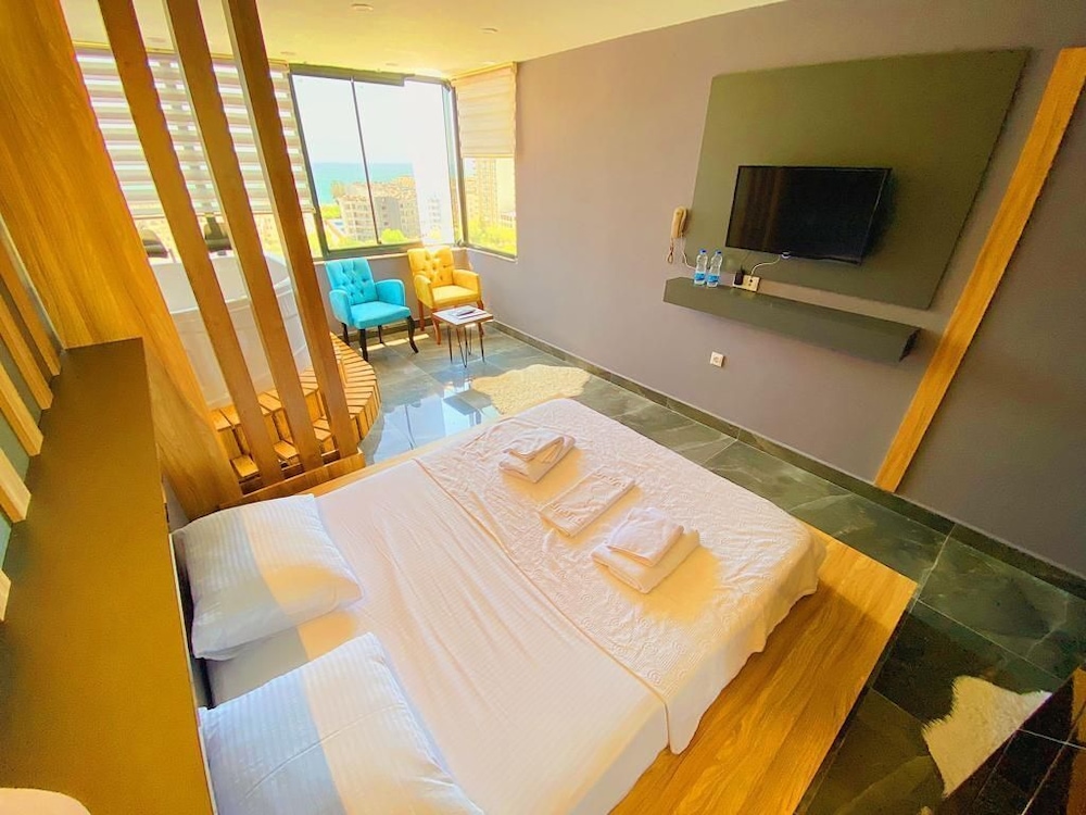 luna mare resort hotel