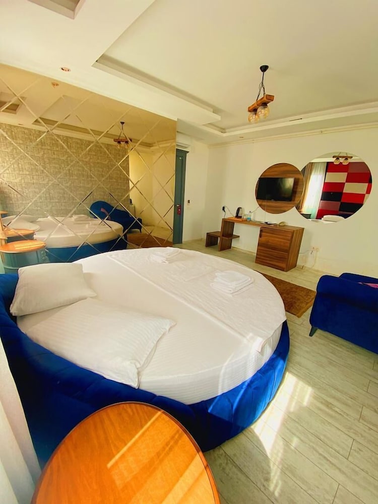 luna mare resort hotel