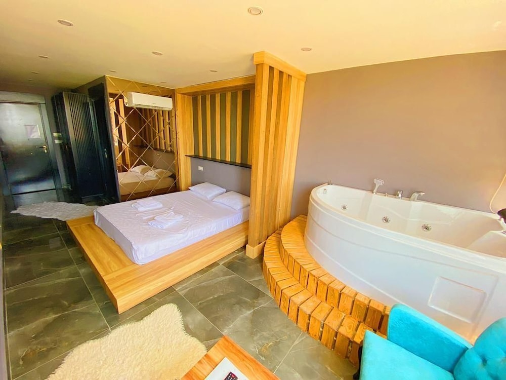 luna mare resort hotel