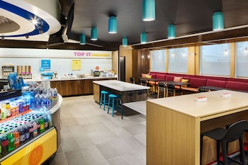 tru by hilton charleston airport