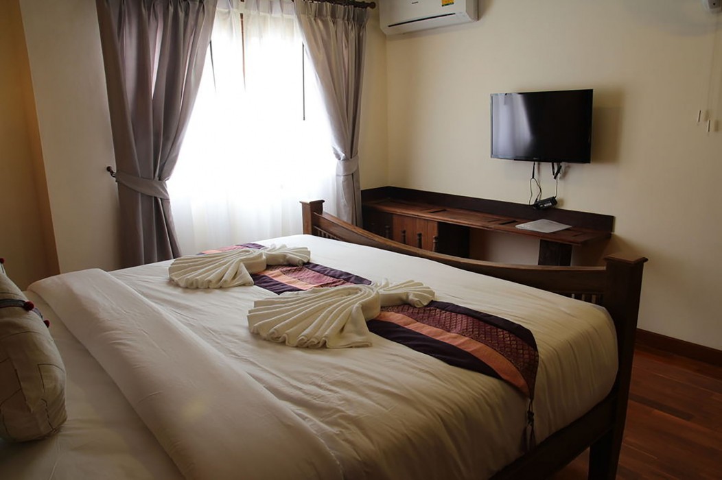 rustic river boutique