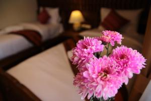 rustic river boutique