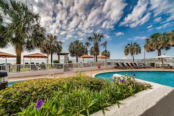 breakers boutique condos oceanfront
