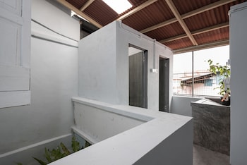 rope walk guesthouse hostel