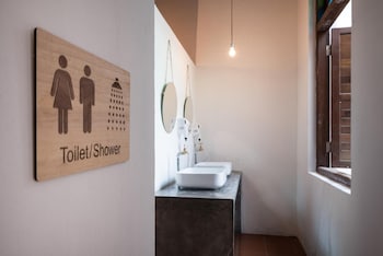 rope walk guesthouse hostel