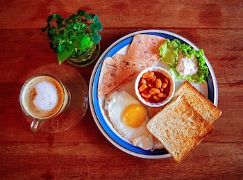 rope walk guesthouse hostel