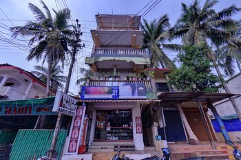 om ganesh guest house cliffside