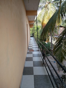 om ganesh guest house cliffside