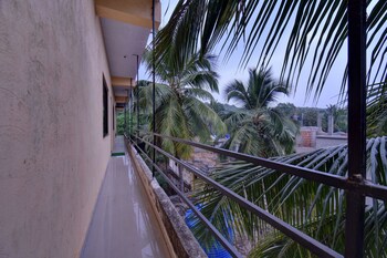 om ganesh guest house cliffside