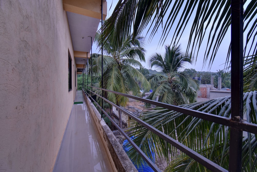 om ganesh guest house cliffside