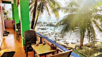 om ganesh guest house cliffside