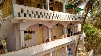 om ganesh guest house cliffside