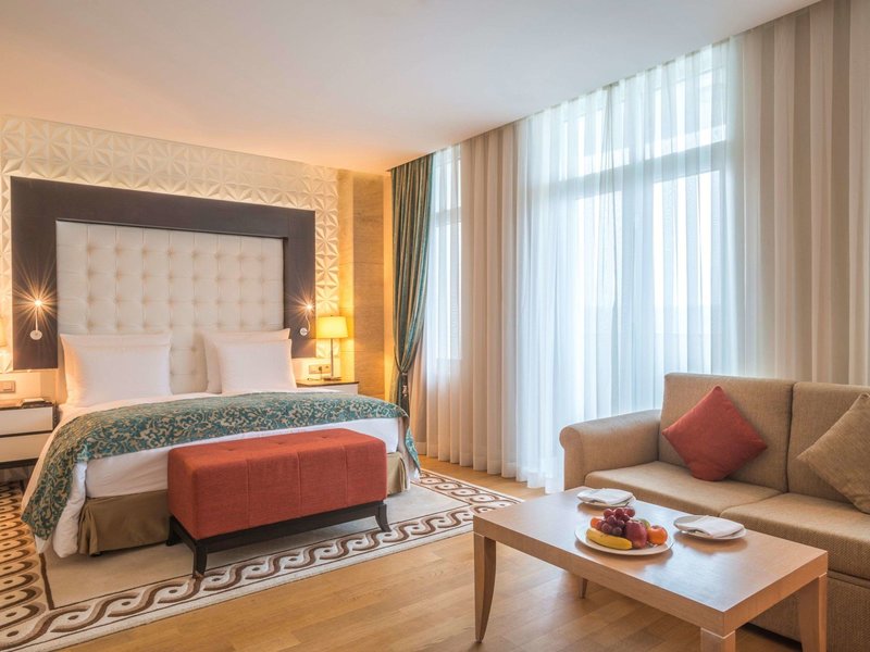 pullman baku