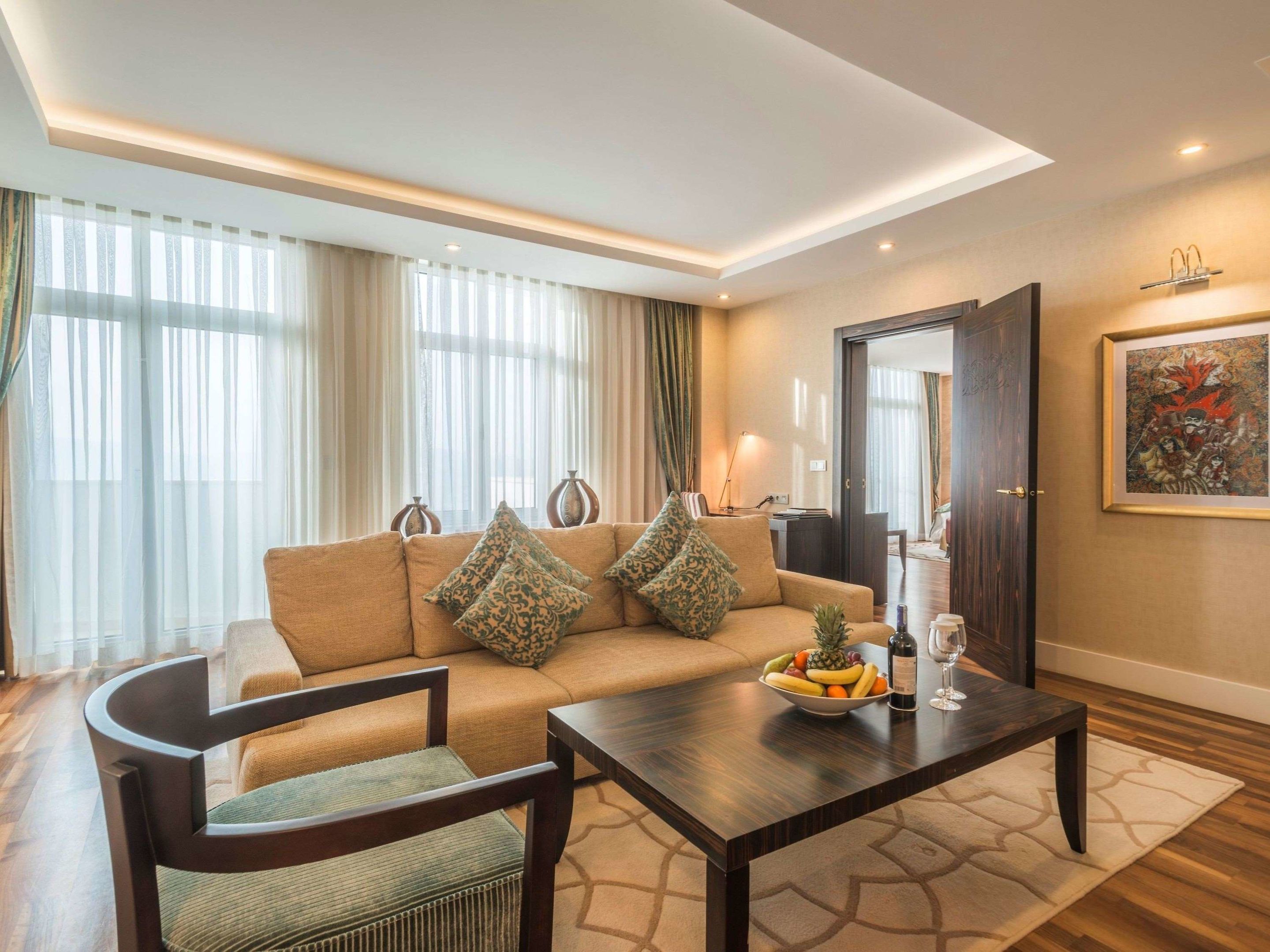 pullman baku