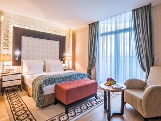 pullman baku