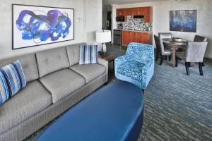 Chateau Victoria Hotel And Suites,Vancouver Island>>Vancouver,4 star