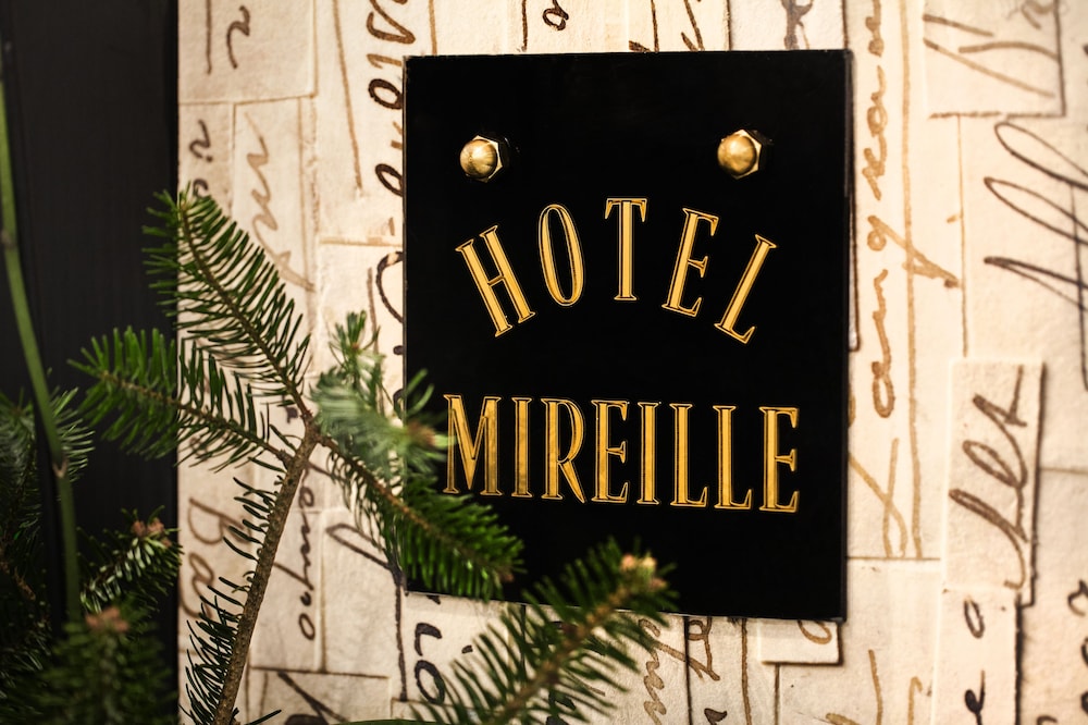 hotel le mireille