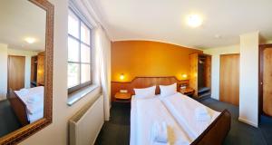 hauser der villa italia