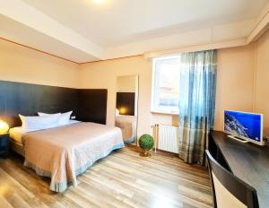 hauser der villa italia