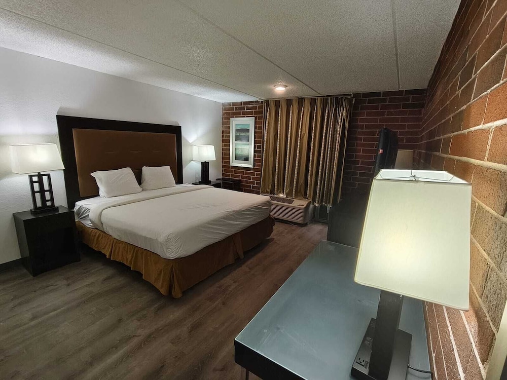 plaza hotel by oyo calumet park near alsip i 57