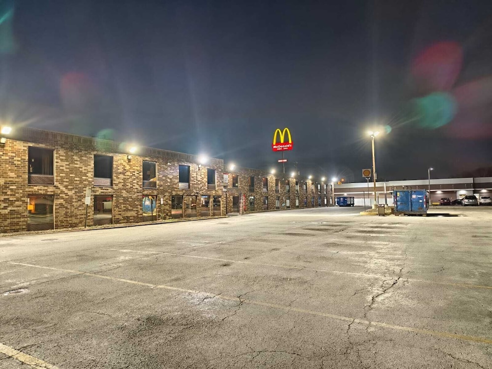 plaza hotel by oyo calumet park near alsip i 57