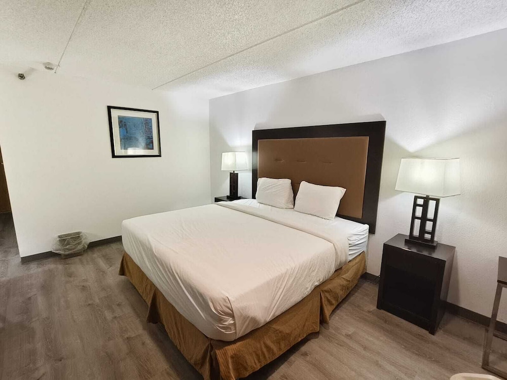 plaza hotel by oyo calumet park near alsip i 57
