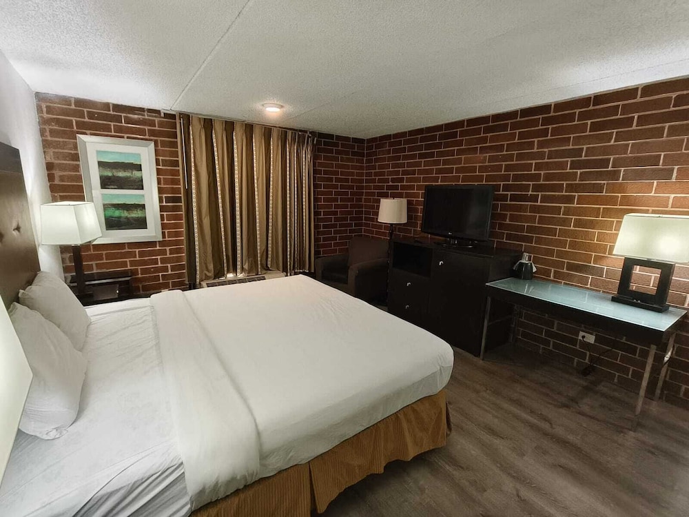 plaza hotel by oyo calumet park near alsip i 57