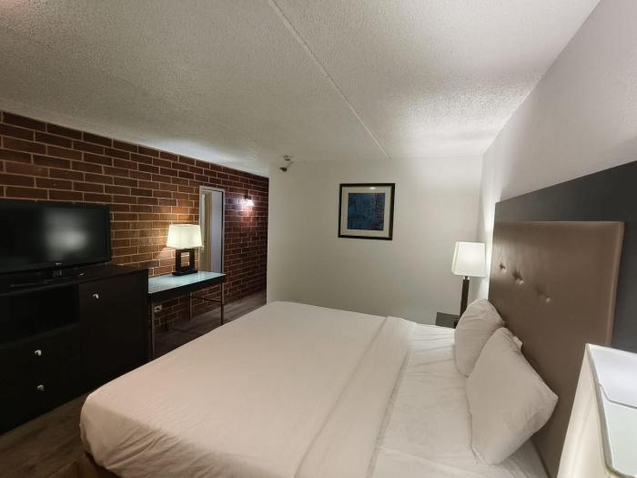 plaza hotel by oyo calumet park near alsip i 57