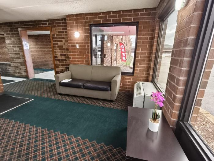 plaza hotel by oyo calumet park near alsip i 57
