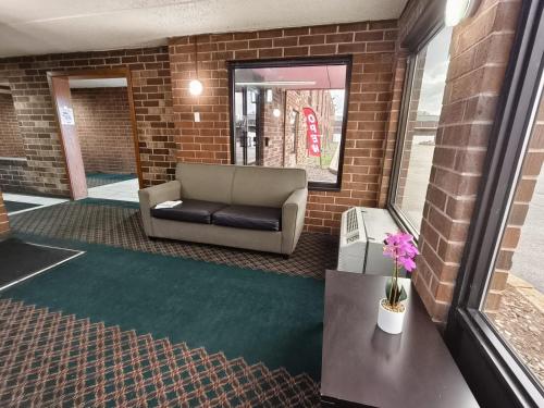 plaza hotel by oyo calumet park near alsip i 57