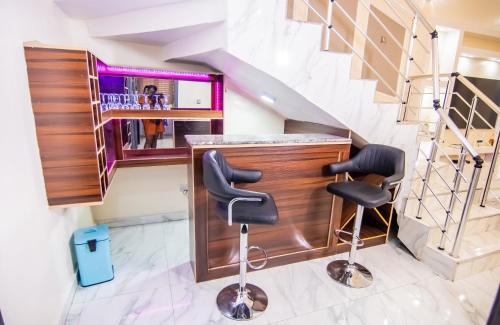 executive 4 bedroom house