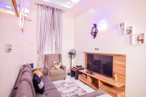 executive 4 bedroom house