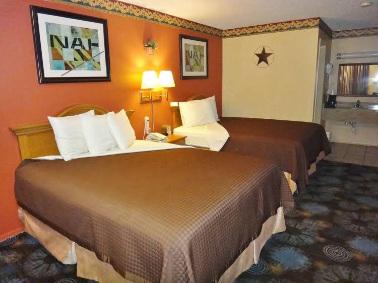 Freer Executive Inn And Studios,Freer>>Alice,3 star