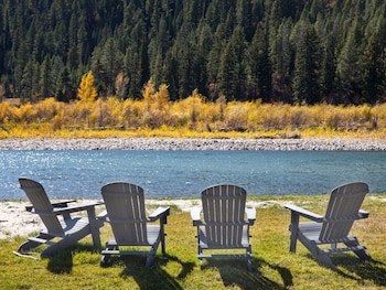 the sylvan lodge at snake river sporting club