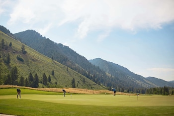 the sylvan lodge at snake river sporting club