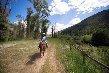 the sylvan lodge at snake river sporting club