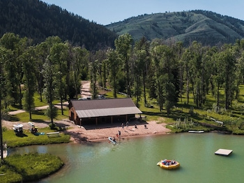 the sylvan lodge at snake river sporting club